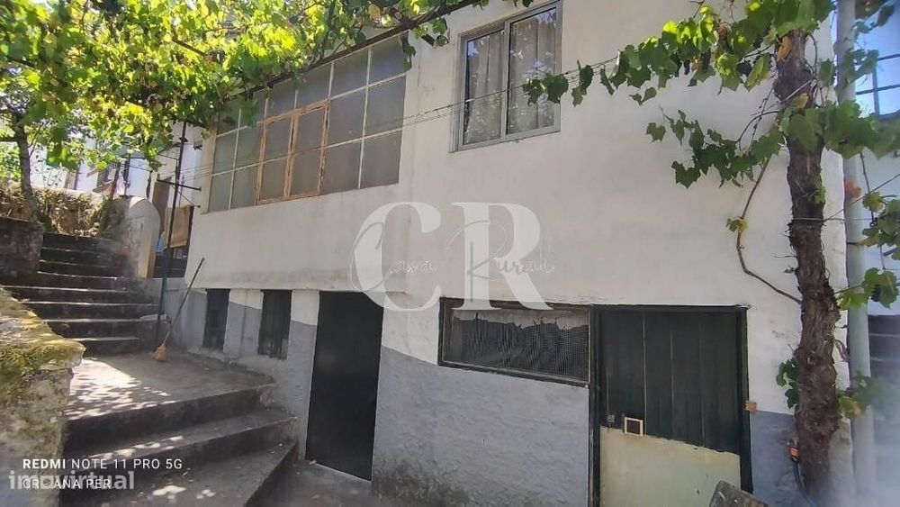 Moradia T3, pronta habitar junto à Praia das Rocas