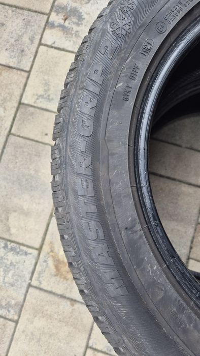 Sprzedam opony zimowe 215/60/R17