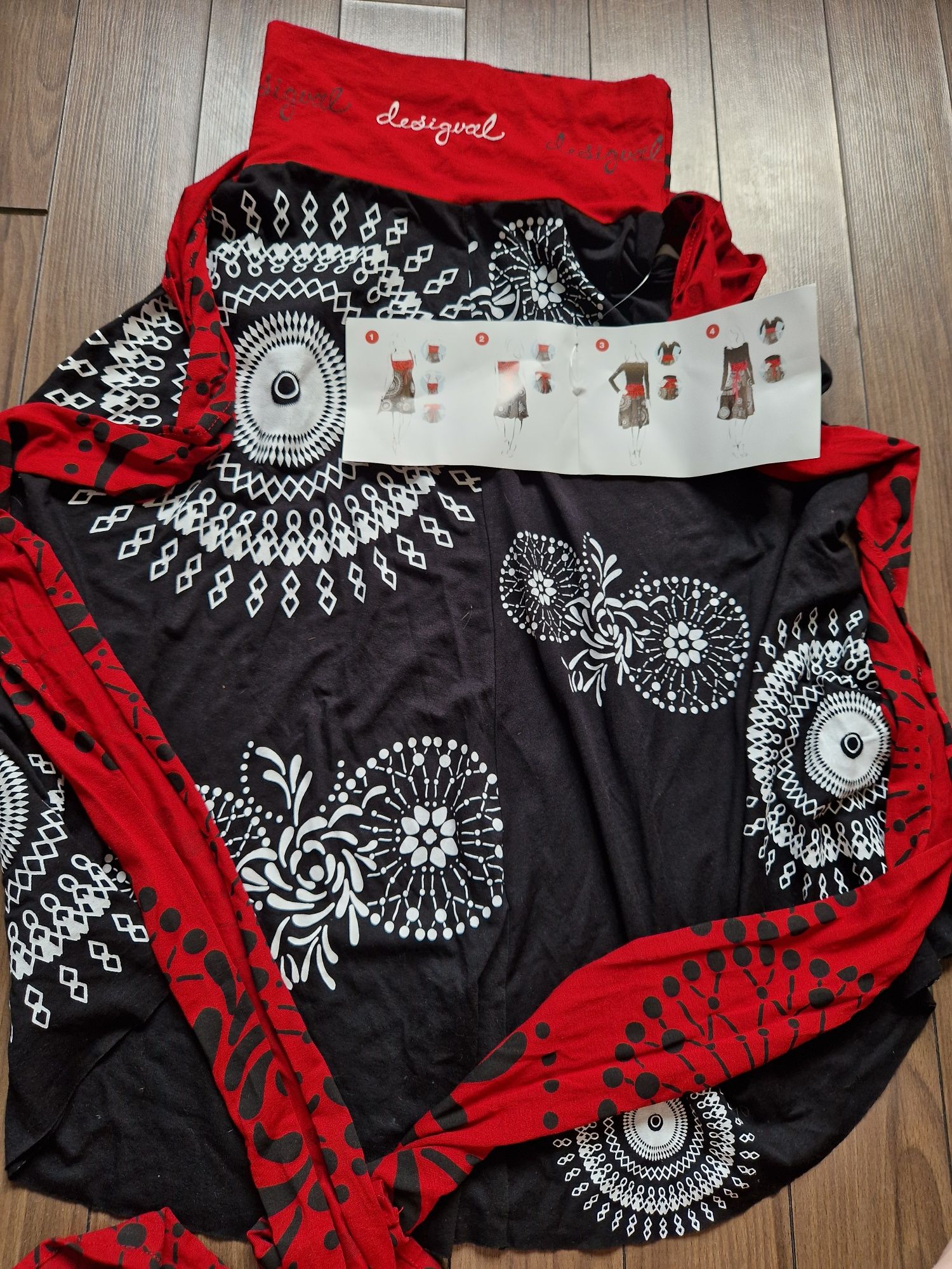 Nowa sukienka Desigual xs 4 sposoby noszenia