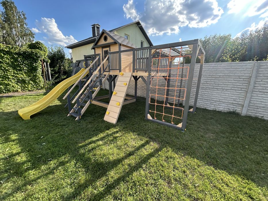 Дитячий ігровий майданчик будинок канати турніки драбини гірка