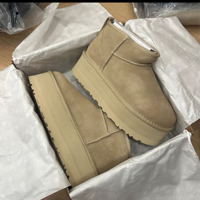 Угги ugg . платформа 5 см . розмір 39 натуральне хутро та замша