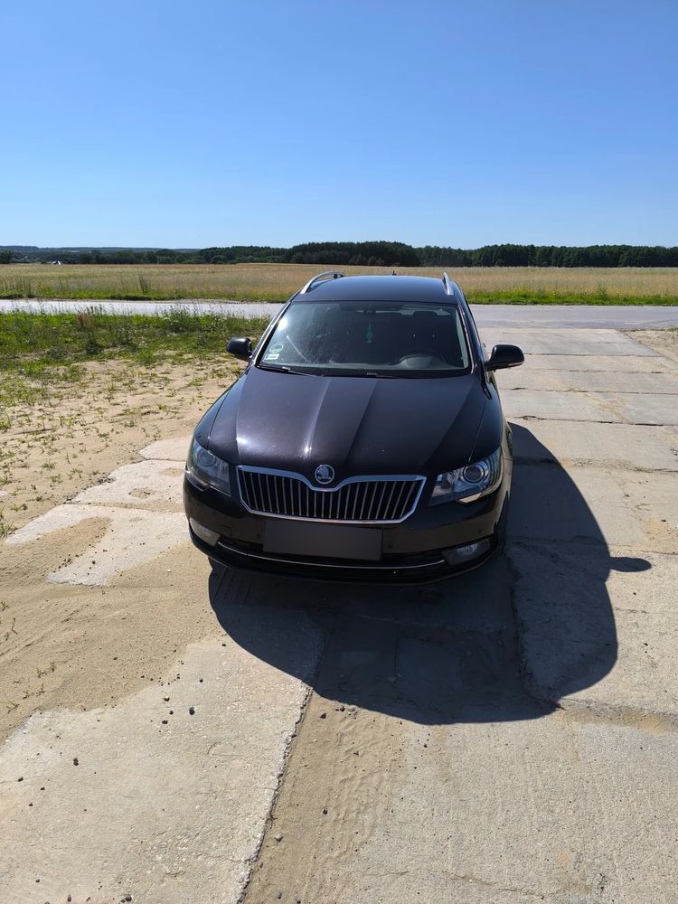 Skoda Superb Skoda Superb 2014 Elegance DSG, 2.0 Benzyna – Komfort i Styl w Jednym!