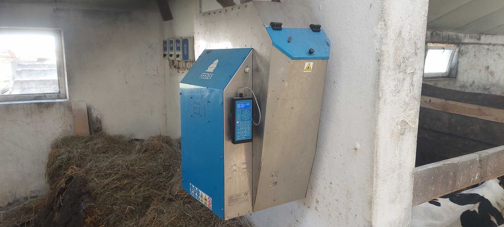 Euromilk robot paszowy stacja paszowa wozek paszowy