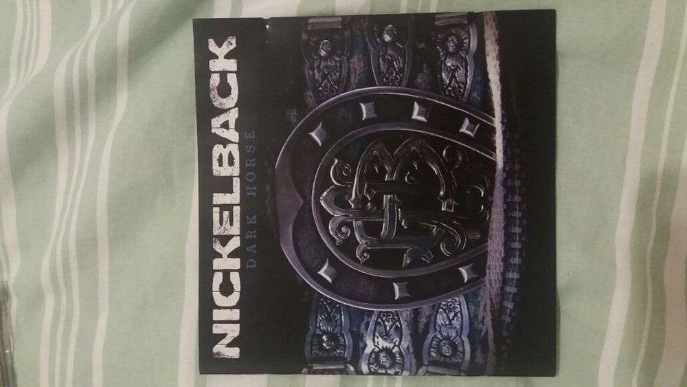 Nickelback "DARK HORSE"