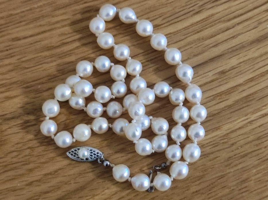 Справжні морські перли кольє з золотою застібкою 14 К (585) проби