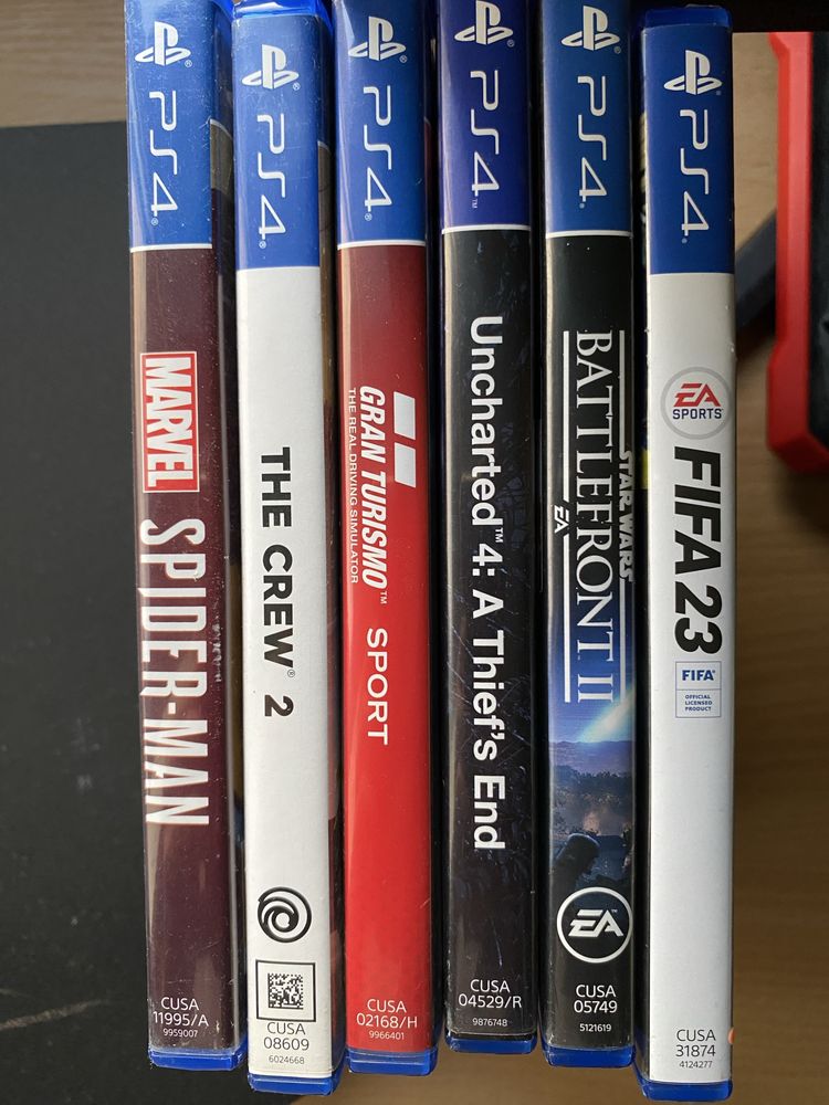 PlayStation 4 1TB pamięci
