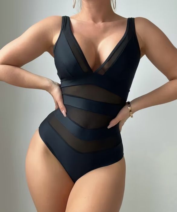 Купальник жіночий суцільний чорний