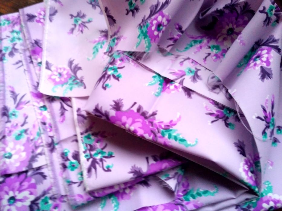 ТКАНЬ шелковая Винтажная фиолетовые цветы на фиолетовом фоне редкий
