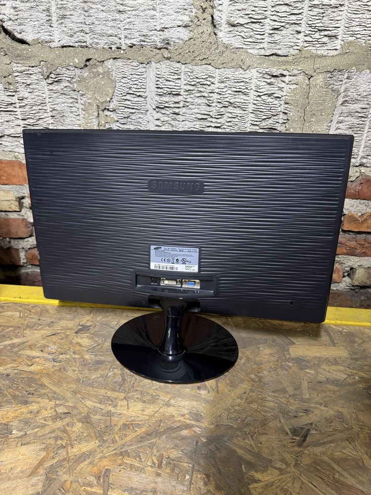 S24B300BL 24 cale monitor Samsung
