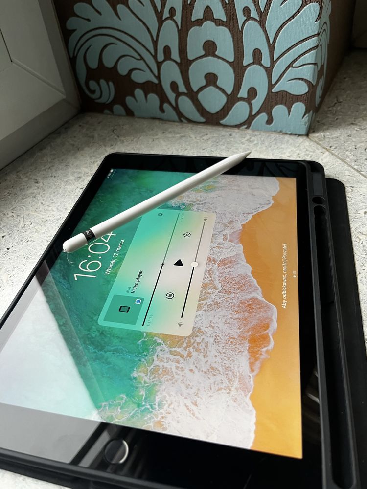 iPad 8 generacji 32gb + Apple Pencil