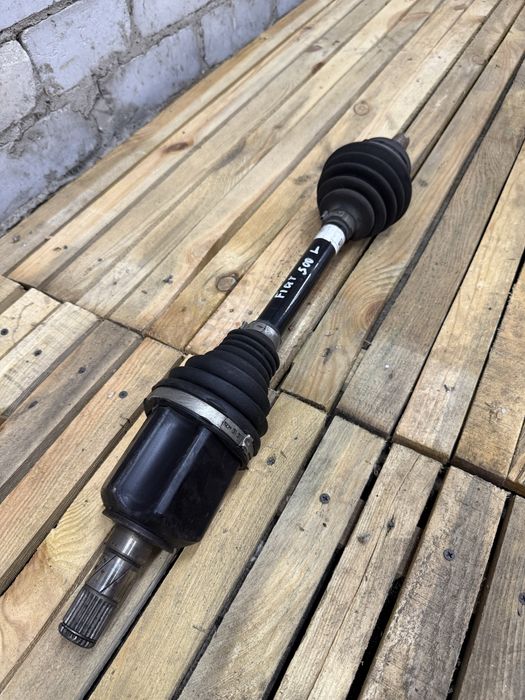 Привод полуось передняя левая VW Jetta 11-18 АКПП 1K0407271BP Джетта 6