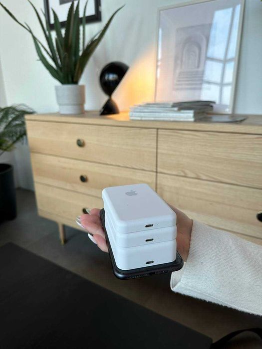 Повербанк PowerBank 10000 mAh MagSafe