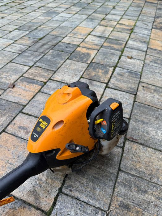 Spalinowa piła łańcuchowa na wysięgniku Poulan PRO - Podkrzesywarka