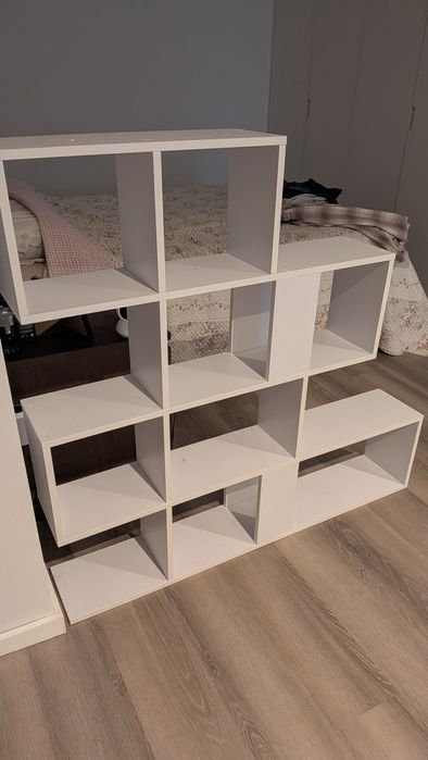 Estante de 1,10 de altura e 1,15 de largura