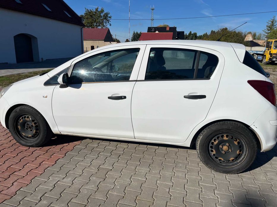 Opel Corsa D rocznik 2009