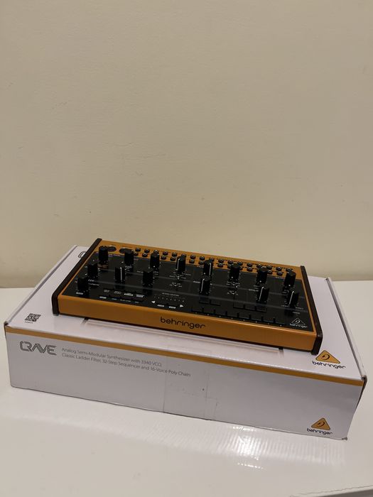 Behringer Neutron + Behringer Crave + Behringer UMC404HD