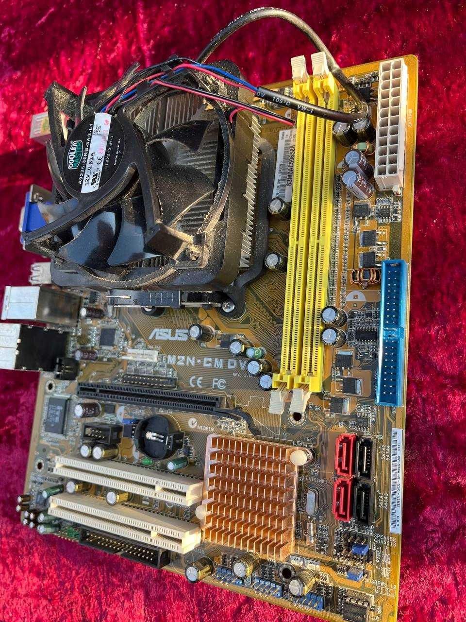 Материнская плата ASUS, работоспособность не проверял.