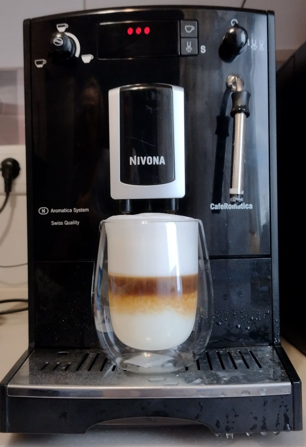 Продам кофемашину Nivona 571 nicr 626