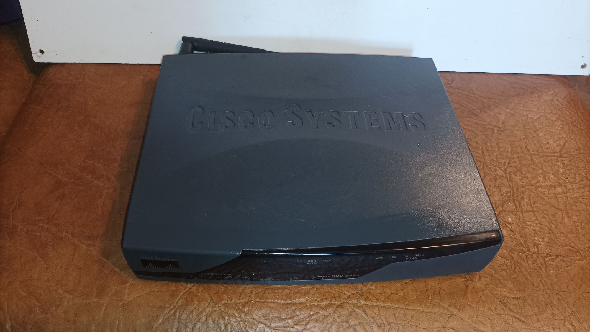 Роутер Маршрутизатор Cisco sistems 850