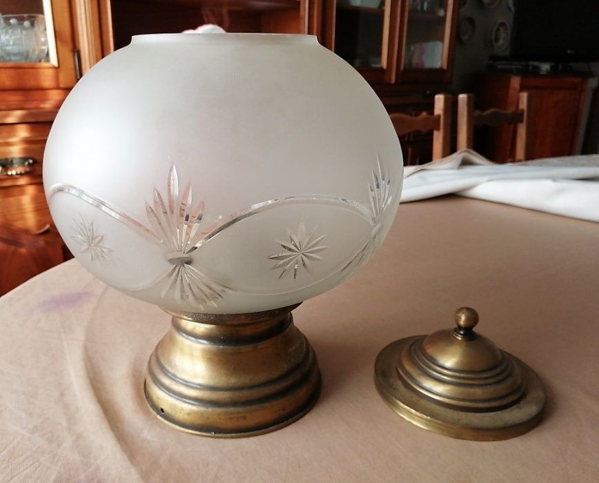 Candeeiro de teto antigo