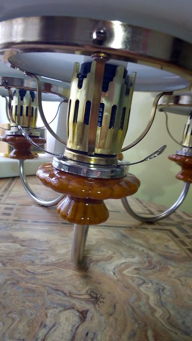 ЛЮСТРА из 3-х плафонов. Отличное состояние (вigмiнне)