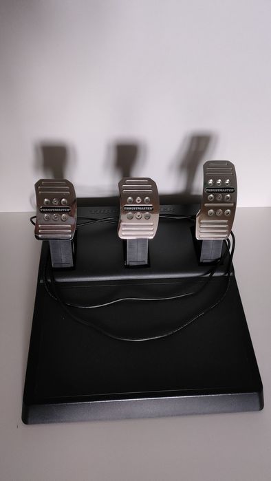 Zestaw Thrustmaster TS150RS kierowca i pedały