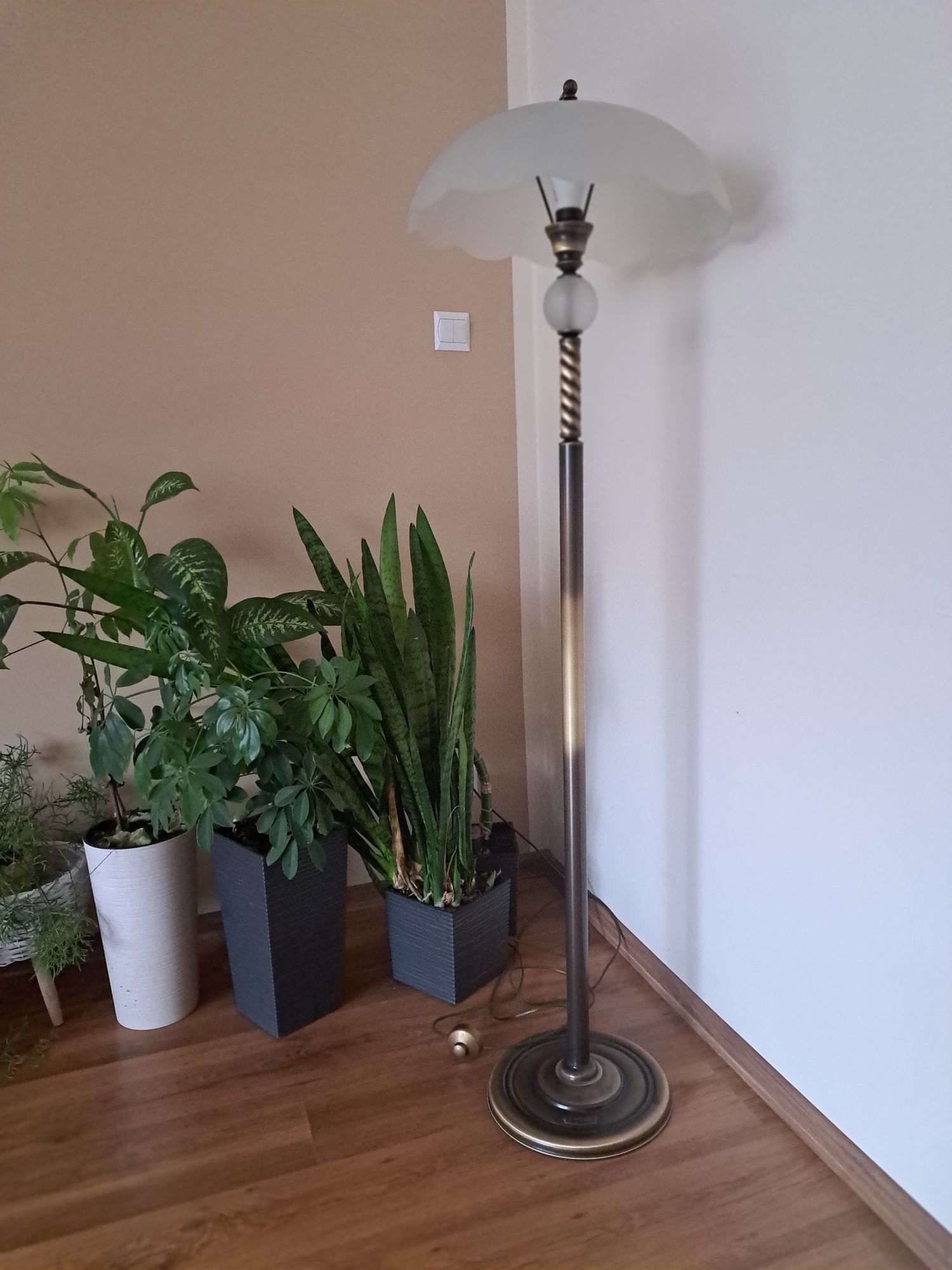 Lampa podłogowa JUPITER