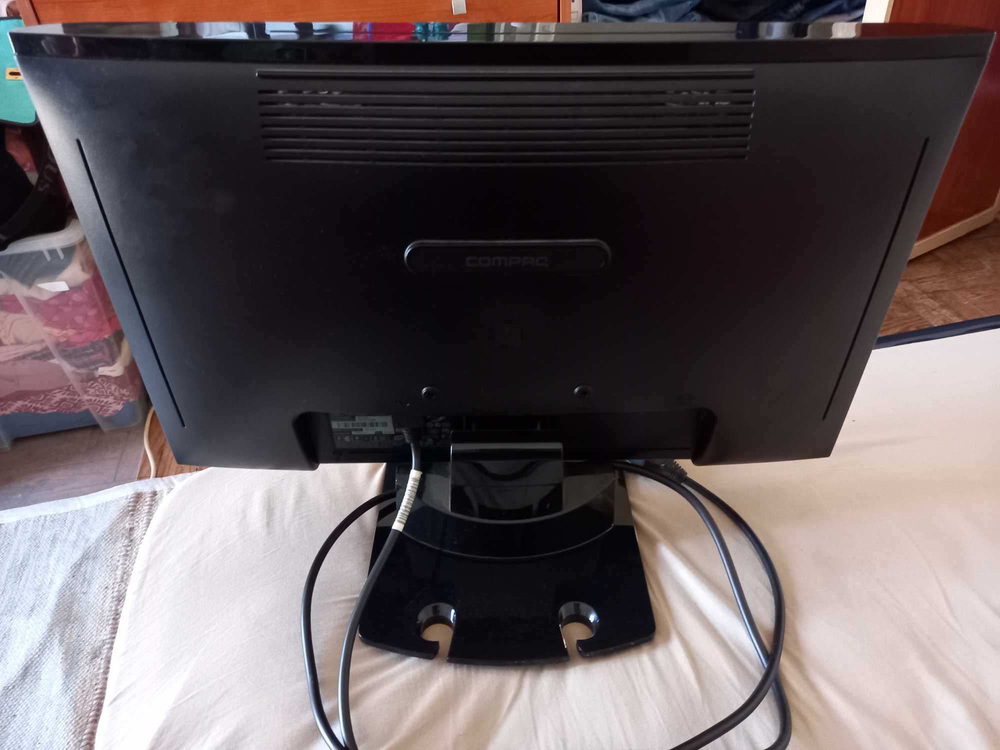 Monitor LCD widescreen Compaq deWF1907 19 polegadas