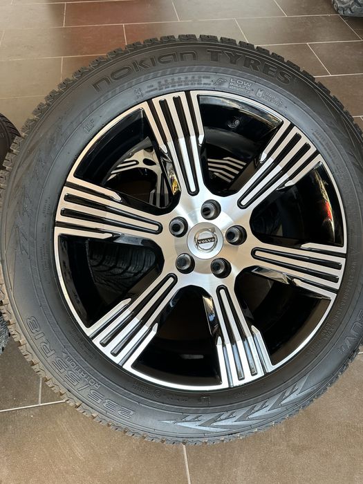 Koła zimowe 235/55R18 Nokian Volvo XC40 XC60