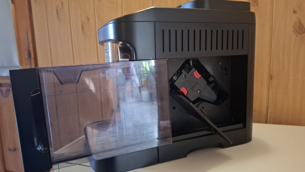 Ekspres ciśnieniowy DeLonghi Magnifica Evo ECAM290.61.B - Czarny