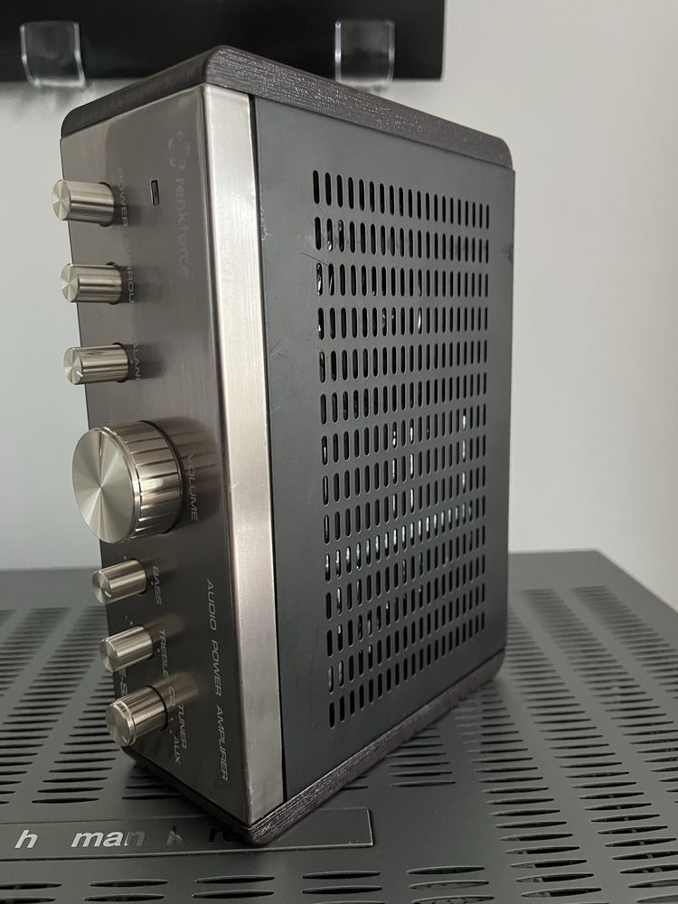 Wzmacniacz Renkforce E-SA9