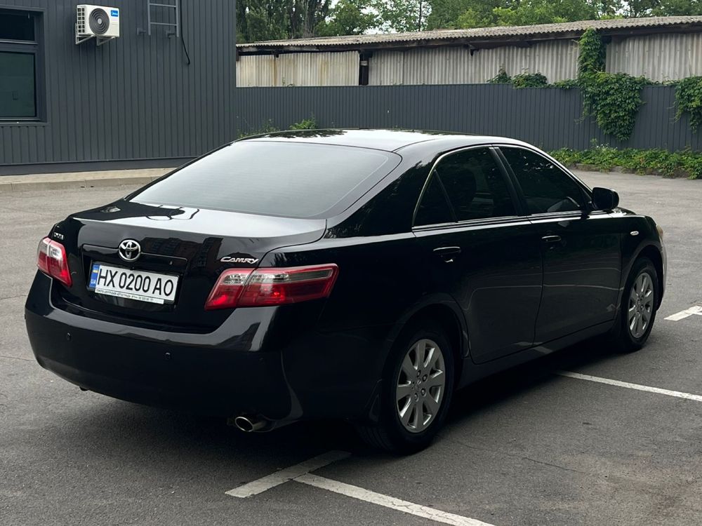 Продам Toyota Camry