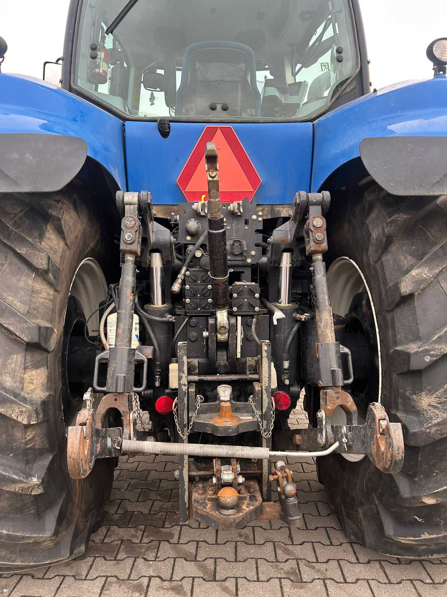 Ciągnik New Holland T8.350 krajowy
