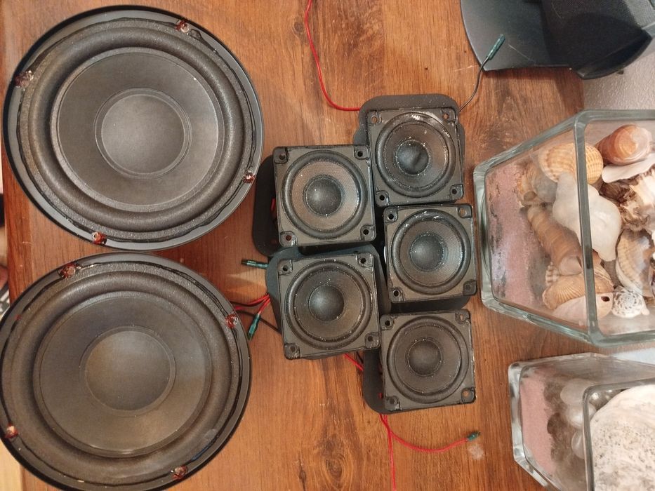 Głośniki bose dwa basowe średnie