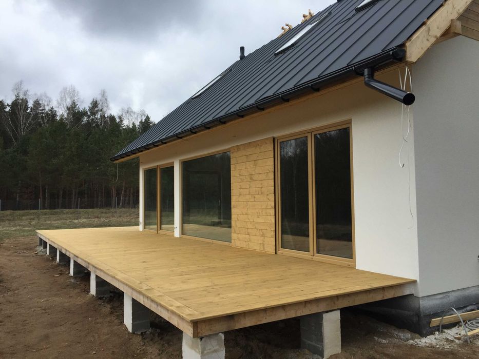 Deski tarasowe modrzew syberyjski 28x150mm ryflowana i gładka deska