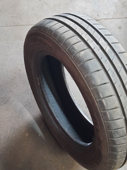 Opona 175/65R14 82T Falken Sincera SN110