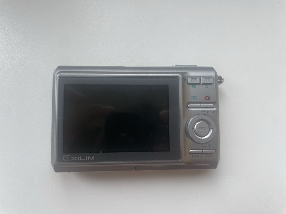 Aparat cyfrowy Casio Exilim EX-Z75 – 7.2 MP