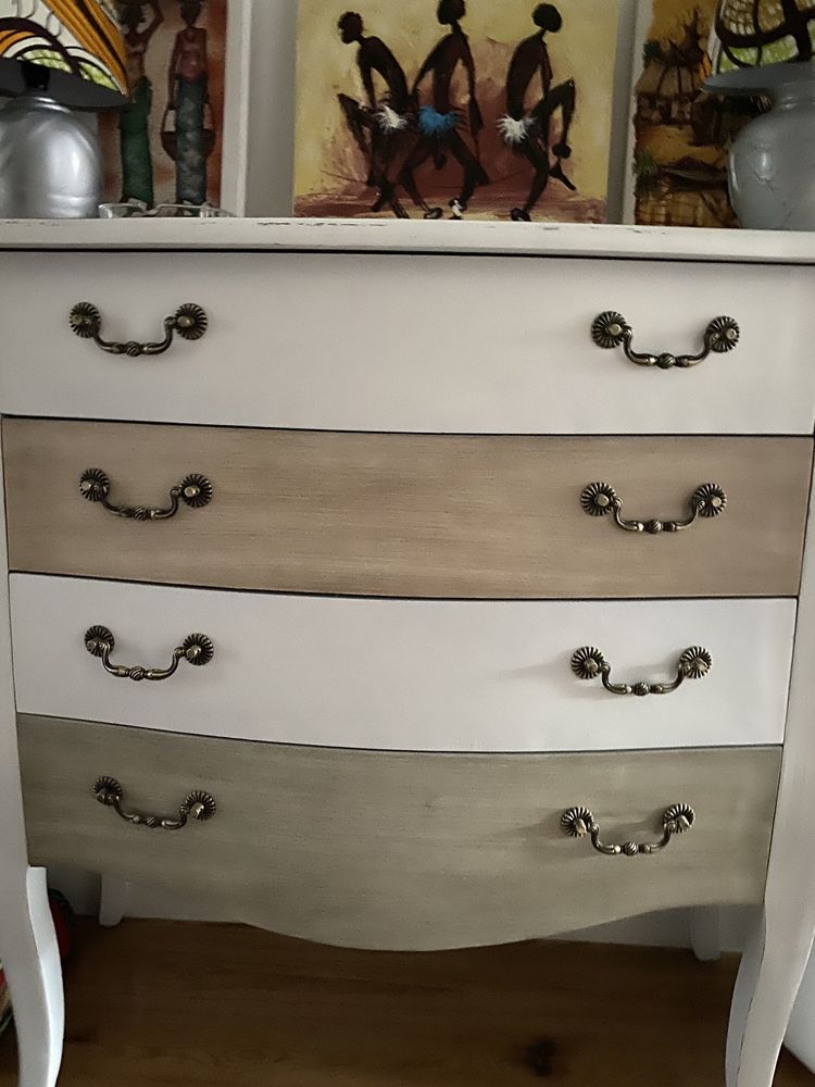 Comoda vintage como NOVA