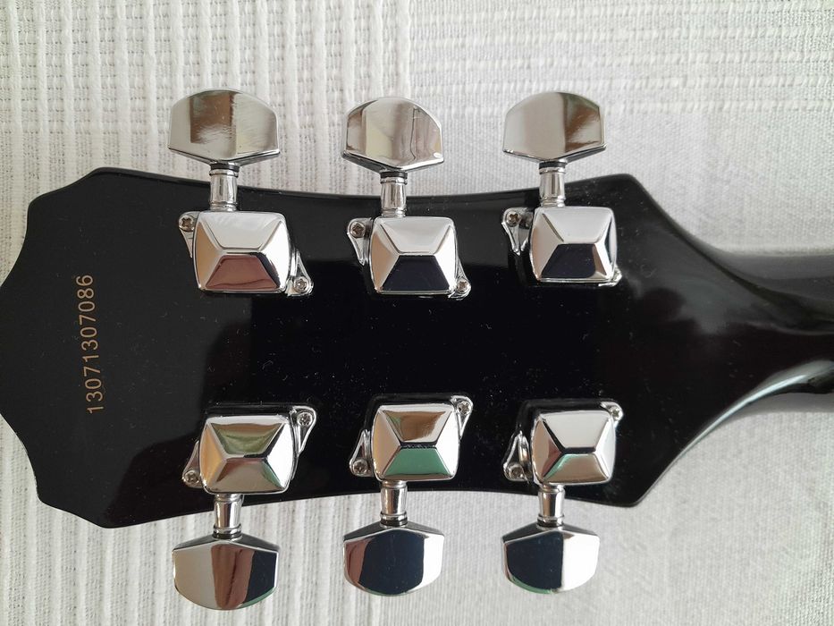 Gitara elektryczna Epiphone Junior Ebony i gratisy