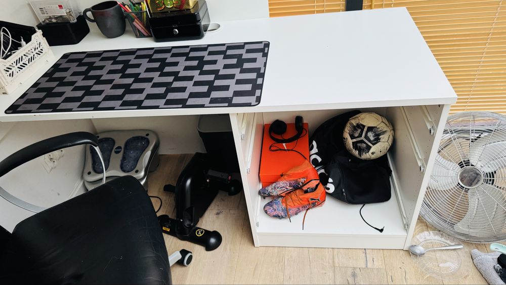 Łóżko piętrowe IKEA STUVA z biurkiem i półkami idealne do pokoju!!!