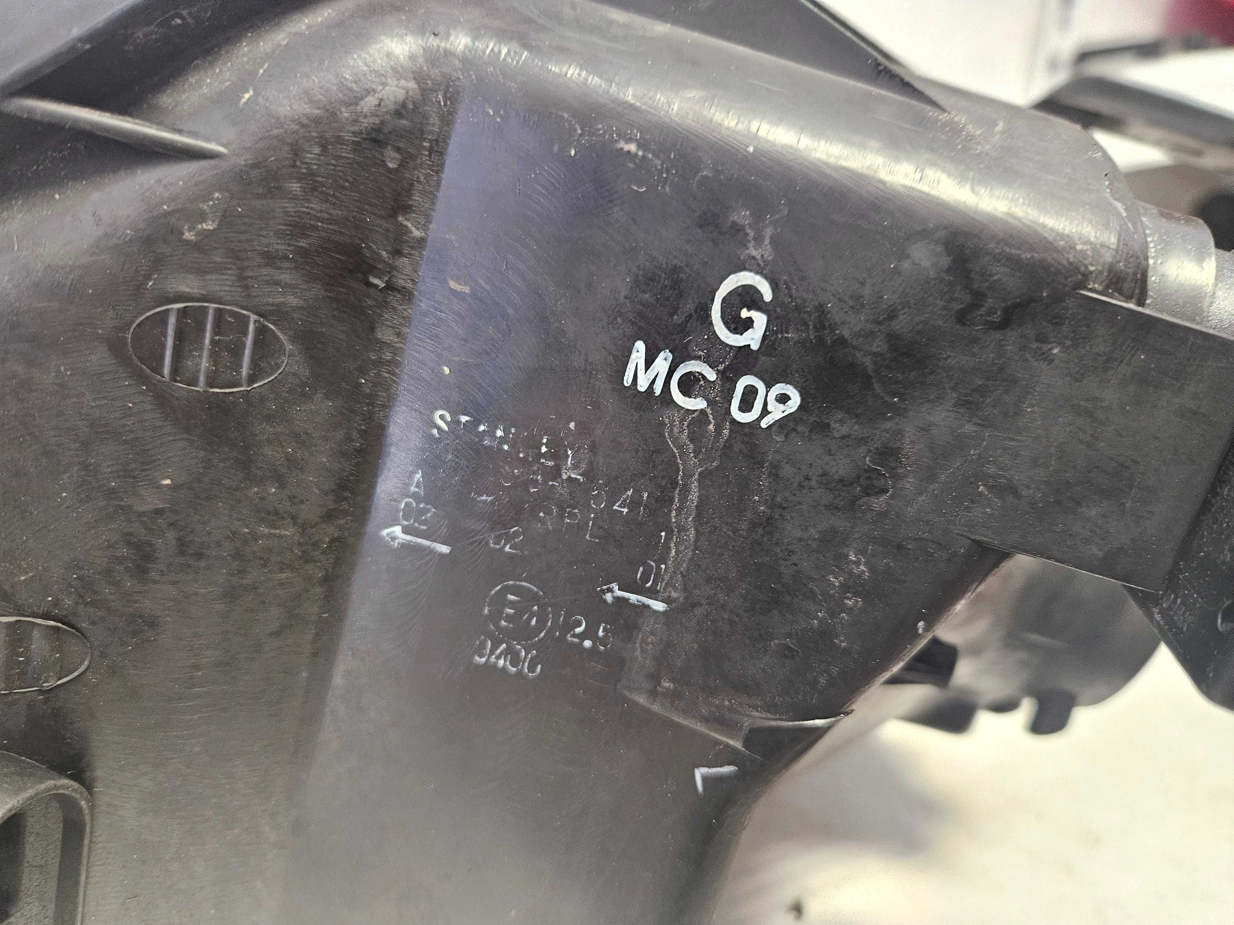 Lampa prawa Przednia prawy przód Honda CRV I