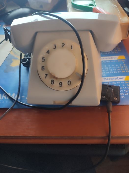 Телефон дисковий працюючий