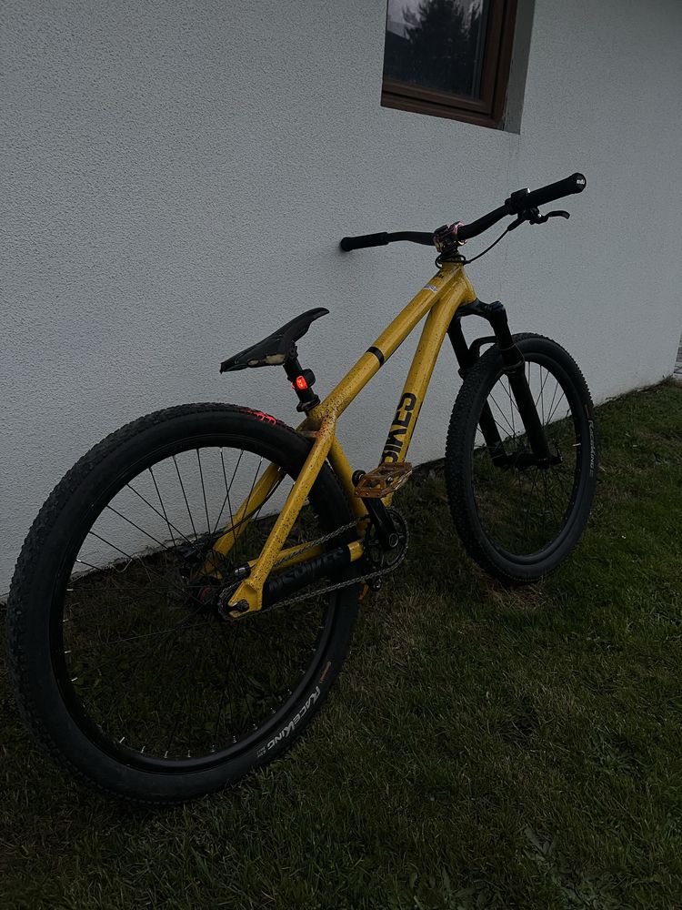 Ns bikes decade v2 yellow splash (rower dirt)