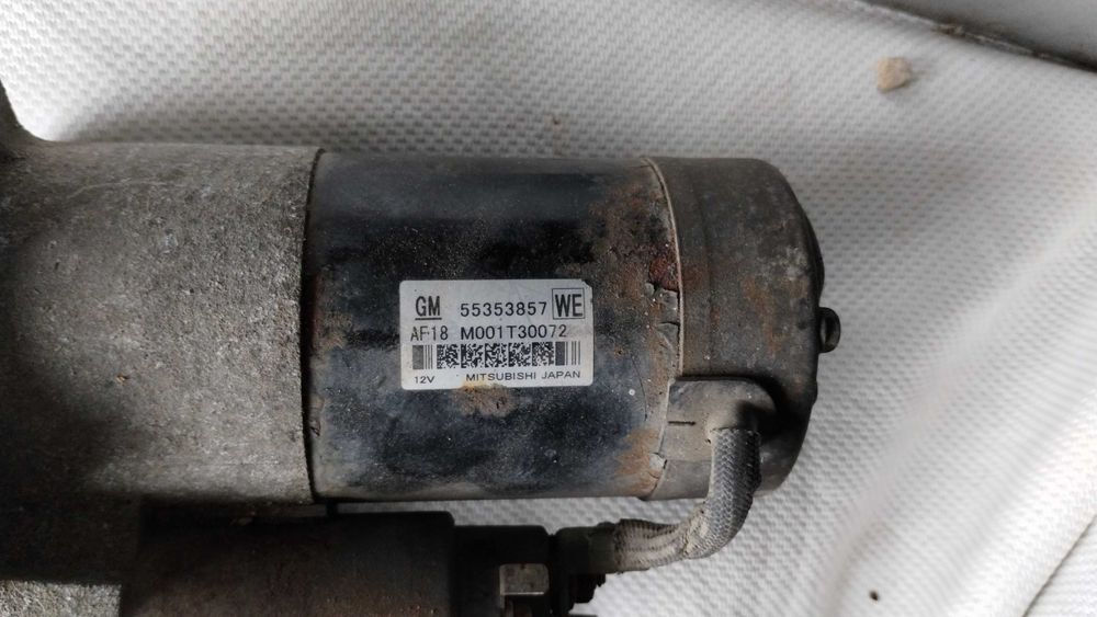 Części Opel Insignia 2010 Maska, Zderzak, Rozrusznik, Klapa, Przeguby.