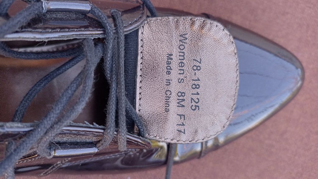 Женские лакированные кожаные туфли JOHNSON & MURPHY р-38