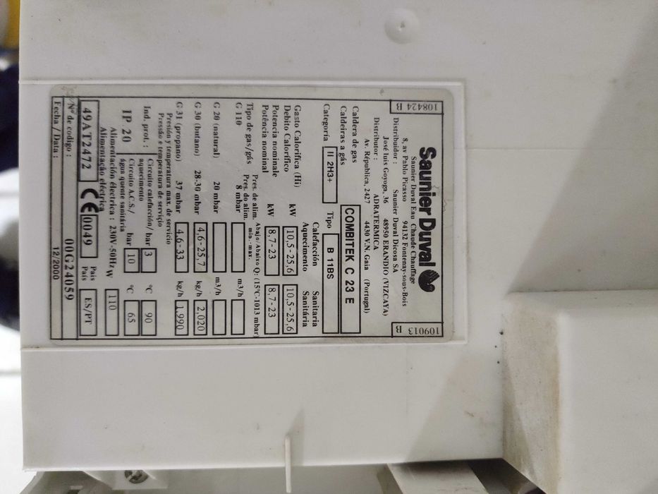 Caldeira a gás natural Saunier Duval 23kw usada para AQS e aquecimento