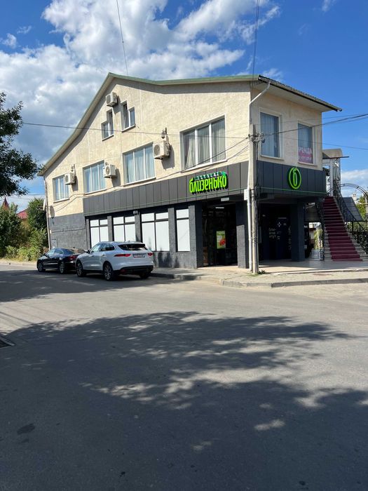 Продаж приміщення, яке приносить 1500 дол щомісячно