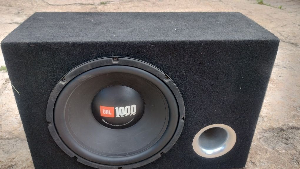 Subwoofer samochodowy