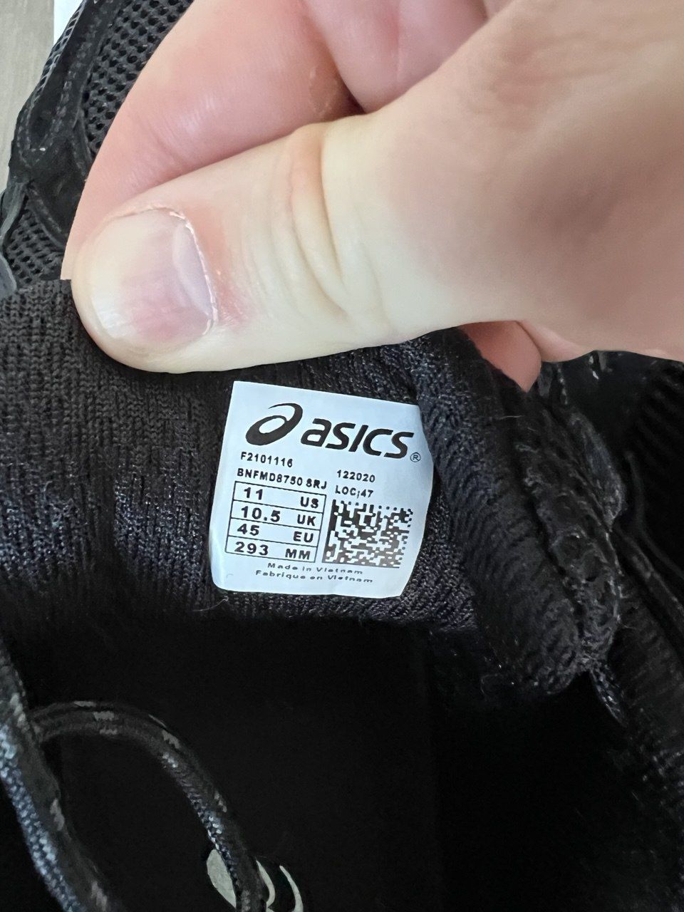 Продам Чорні Кросівки Asics Gel-Nimbus 10 розмір 45