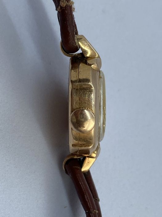 Золотий жіночий годинник Эра (СРСР) 17 каменів, проба 583, робочий